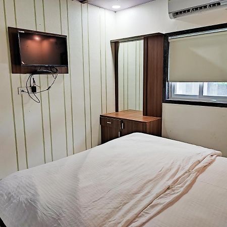 Hotel Sardar Rooms Garudeshwar エクステリア 写真