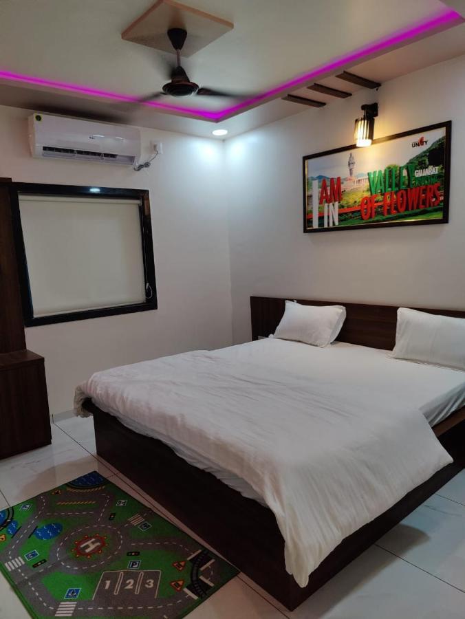 Hotel Sardar Rooms Garudeshwar エクステリア 写真