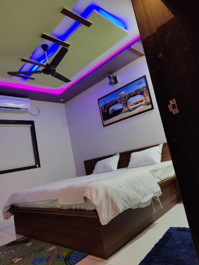 Hotel Sardar Rooms Garudeshwar エクステリア 写真