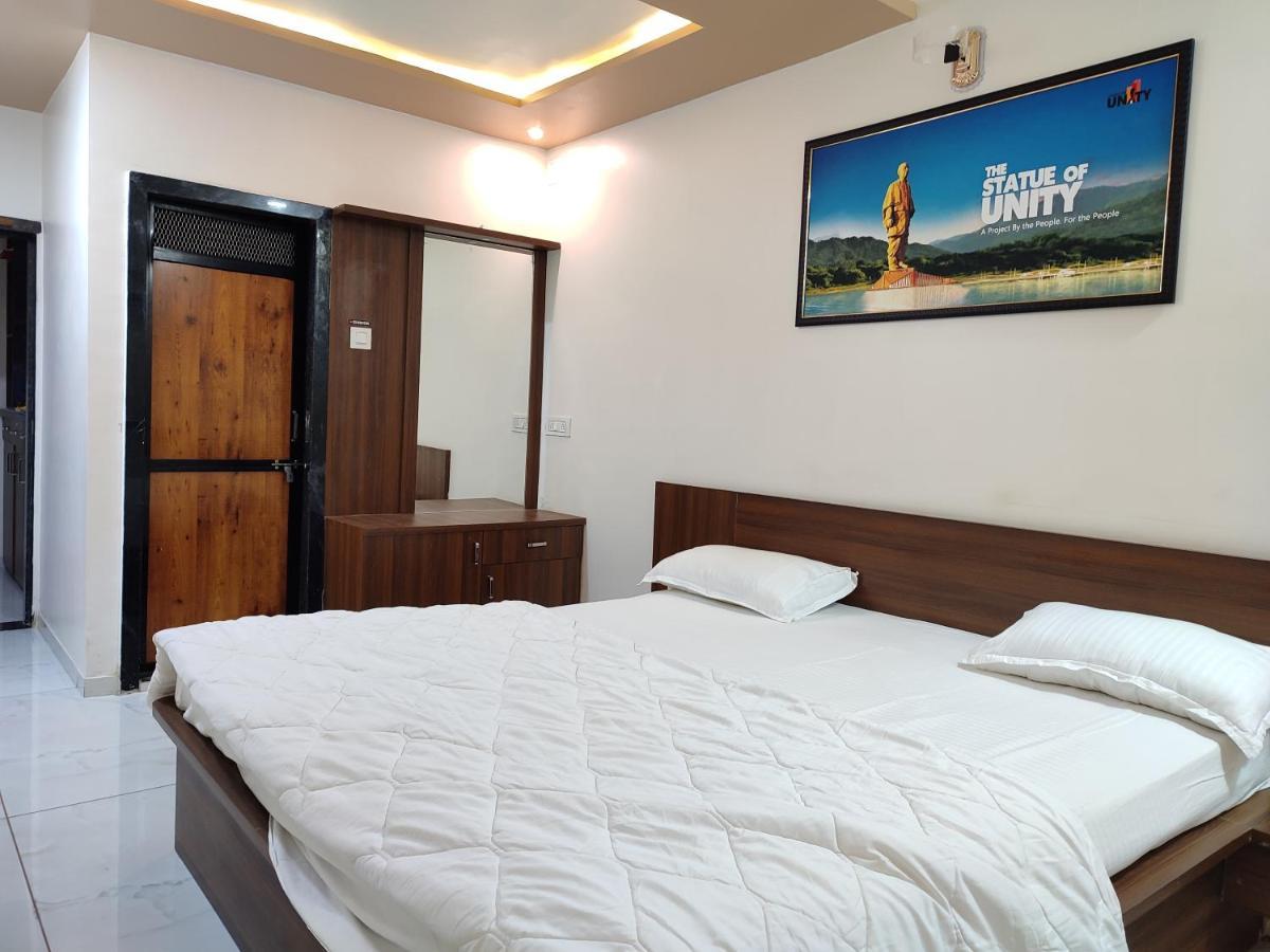 Hotel Sardar Rooms Garudeshwar エクステリア 写真