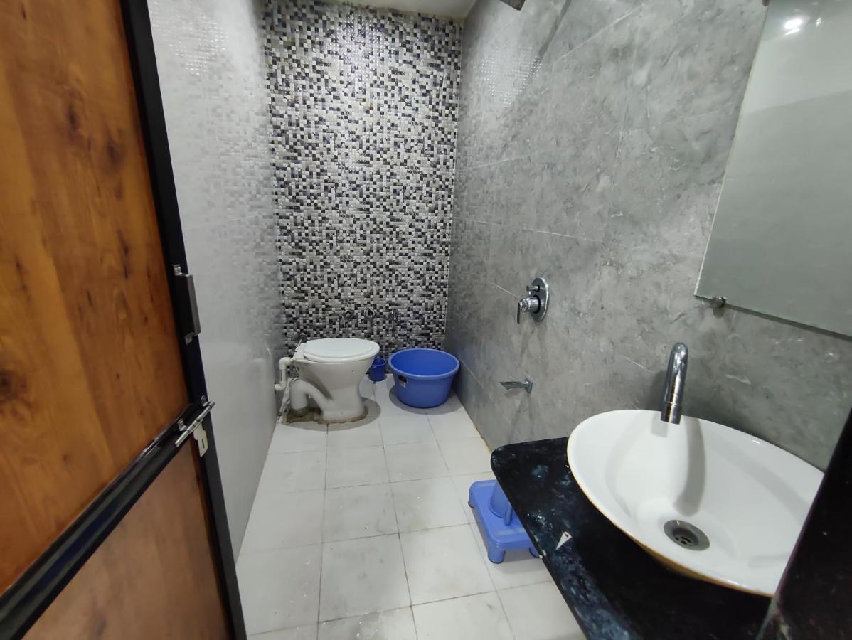 Hotel Sardar Rooms Garudeshwar エクステリア 写真